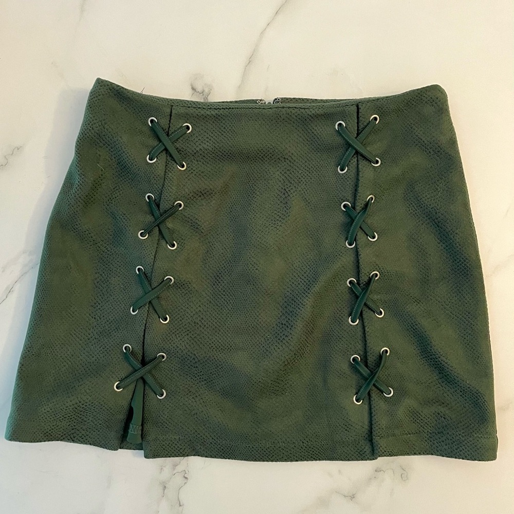 Green A-Line Mini Skirt with Cut Out Slit